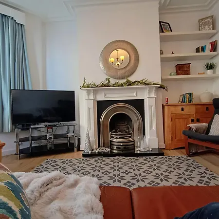 4 Bed House Sea Views Benji'S By The Beach Morecambe Exterior photo