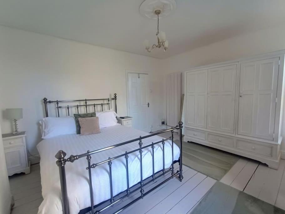 Holiday home 4 Bed House Sea Views Benji's By The